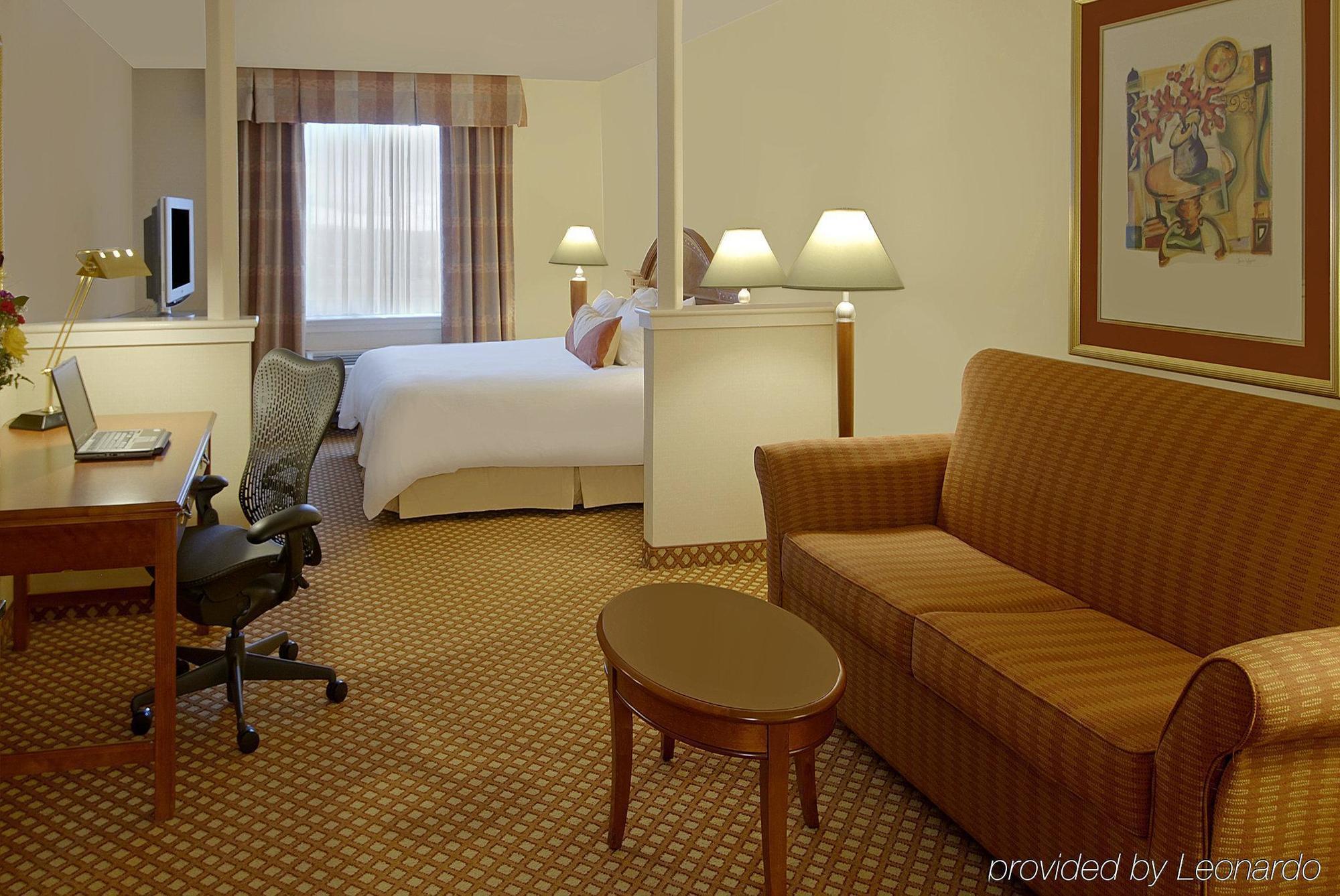 Hilton Garden Center 3*