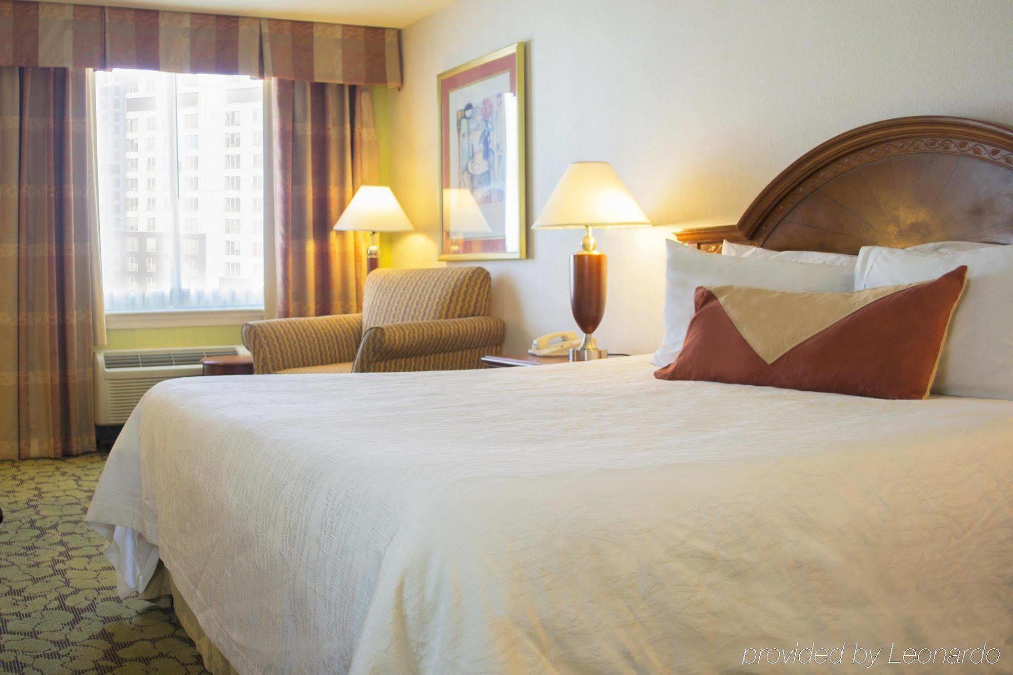 Hilton Garden Center Hotel 3*