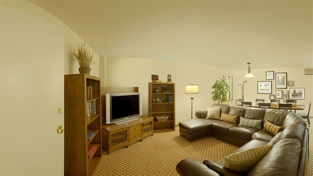 Hilton Garden Center Hotel